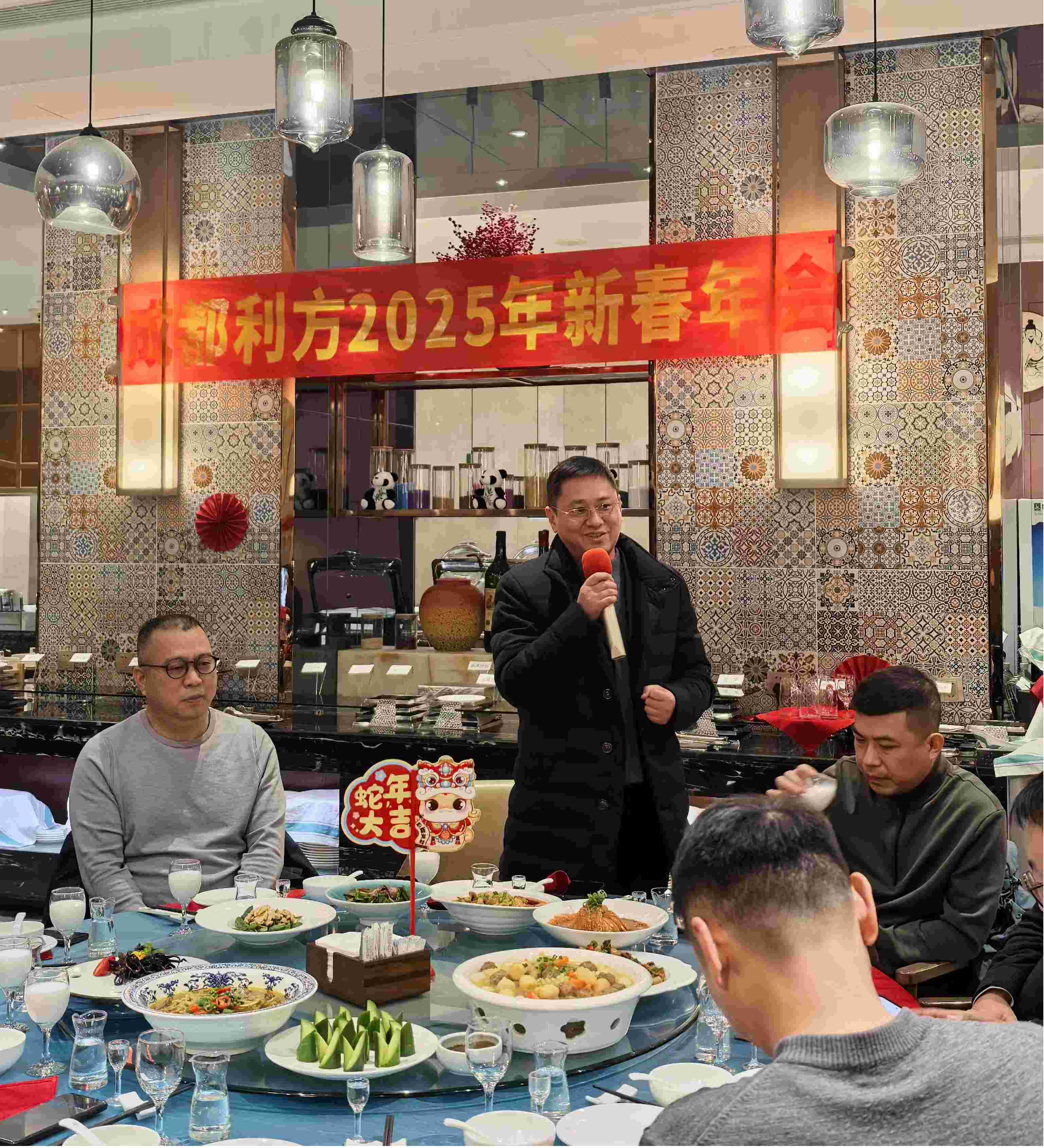 图片8(1).jpg 图片8(1).jpg